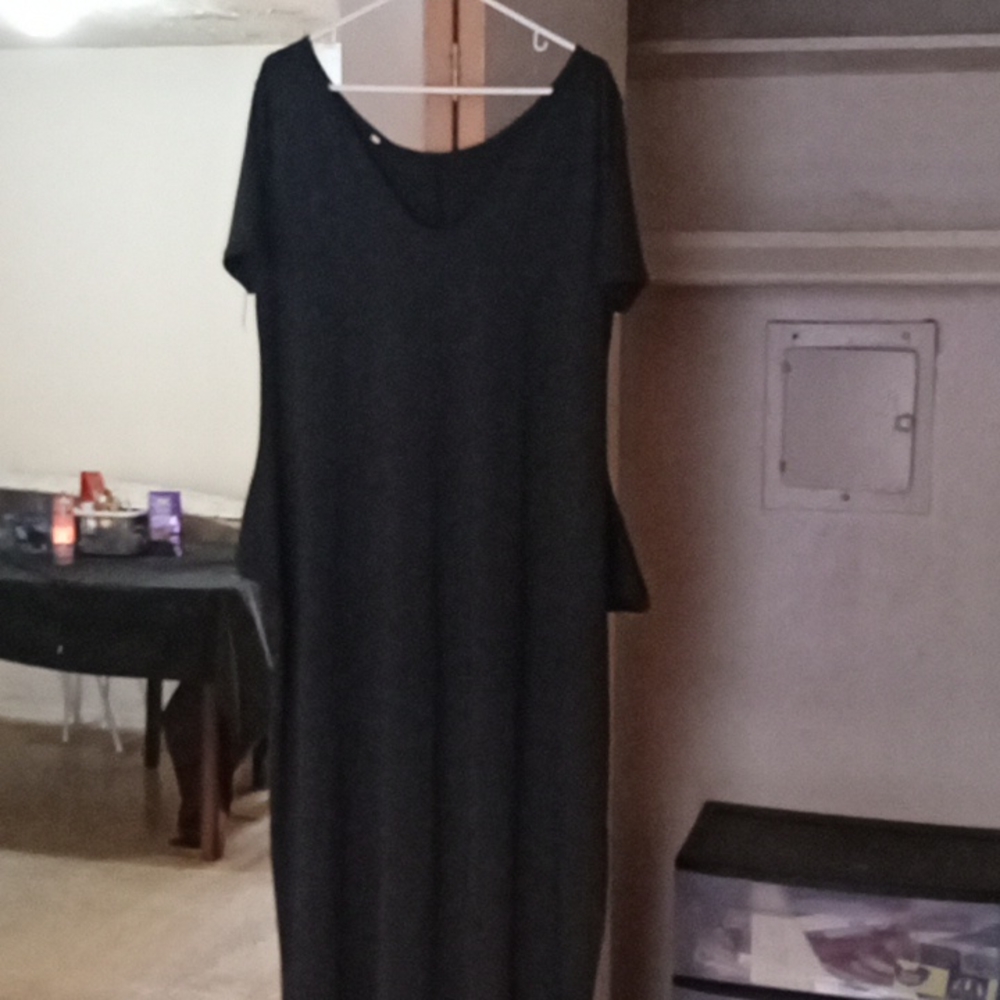 Size 2XL Black Long Flowing Maxi Dress